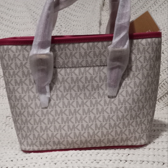 Purse - Picture 8 of 8